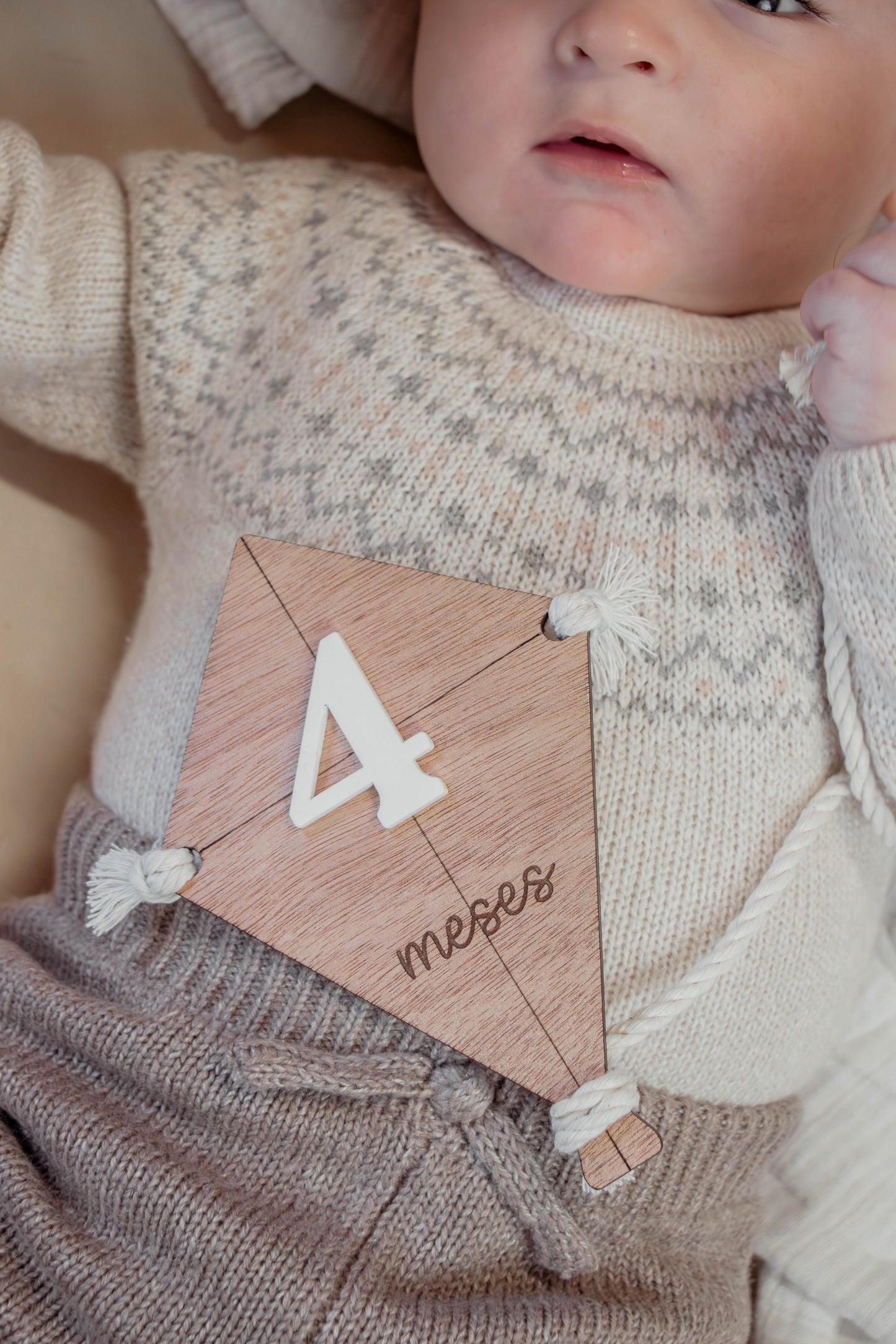 Tags para fotos en madera | Cometas | Números intercambiables