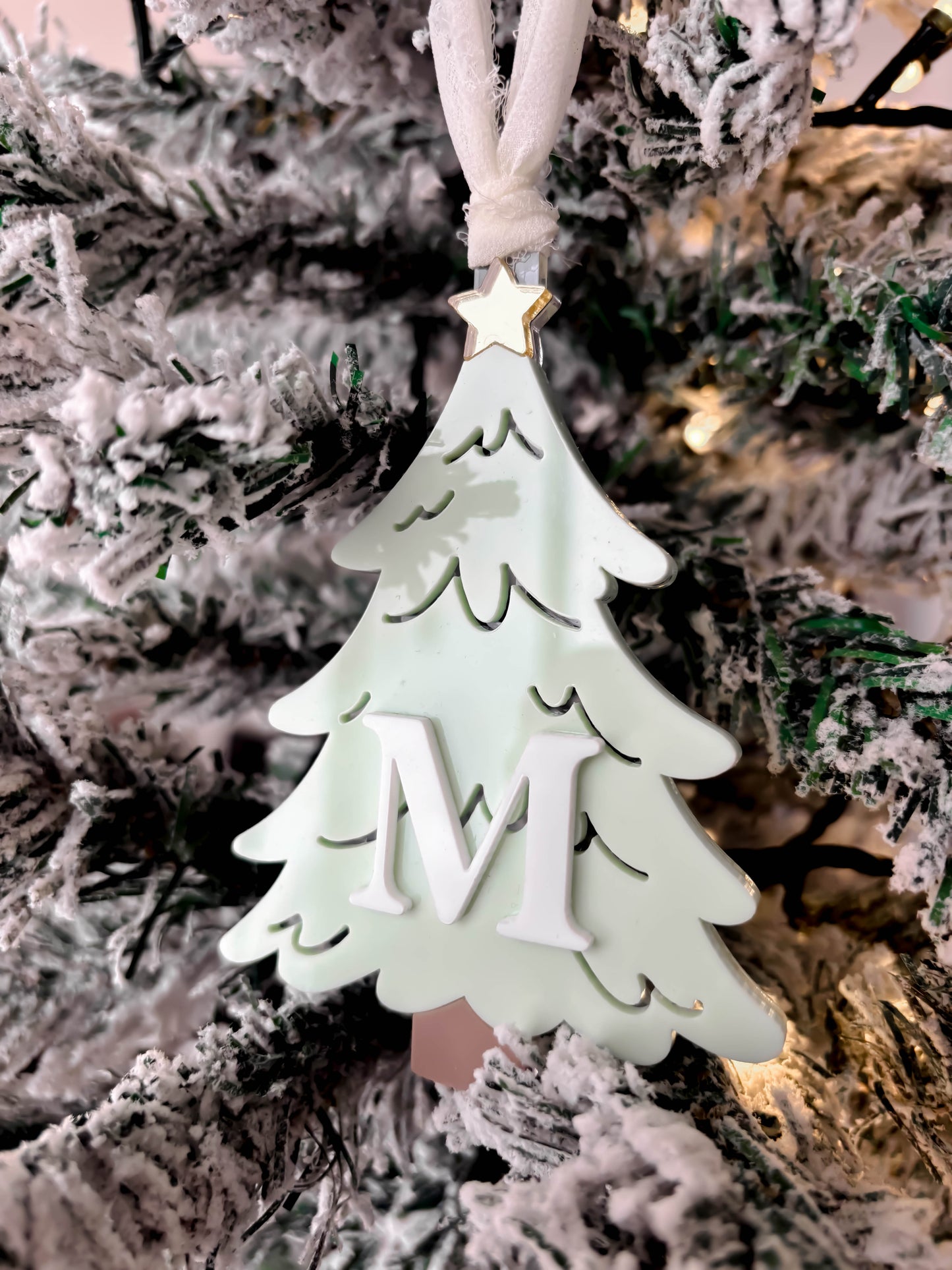 Pinitos en acrílico