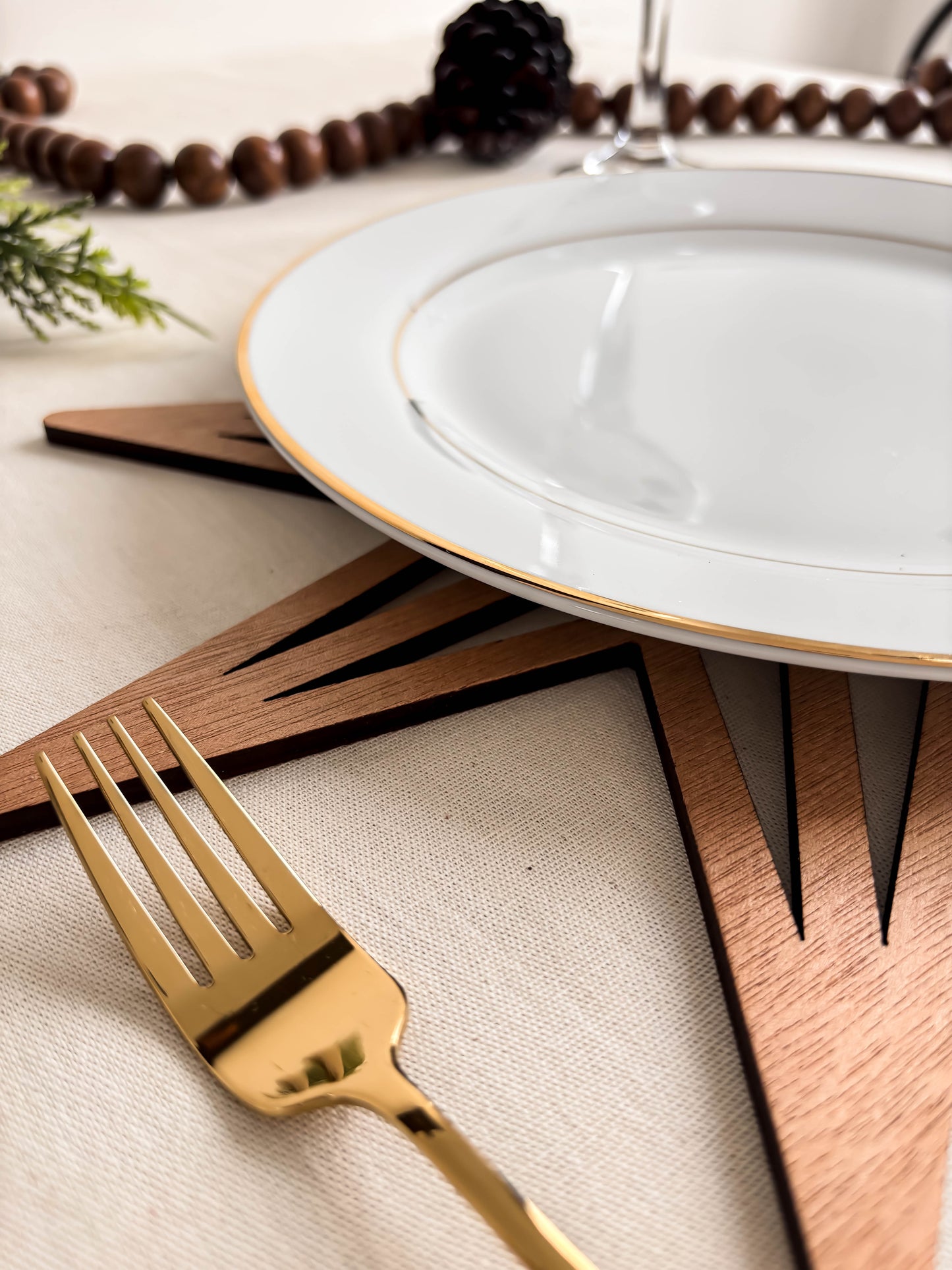 Set de Bajo platos y Porta vasos de madera