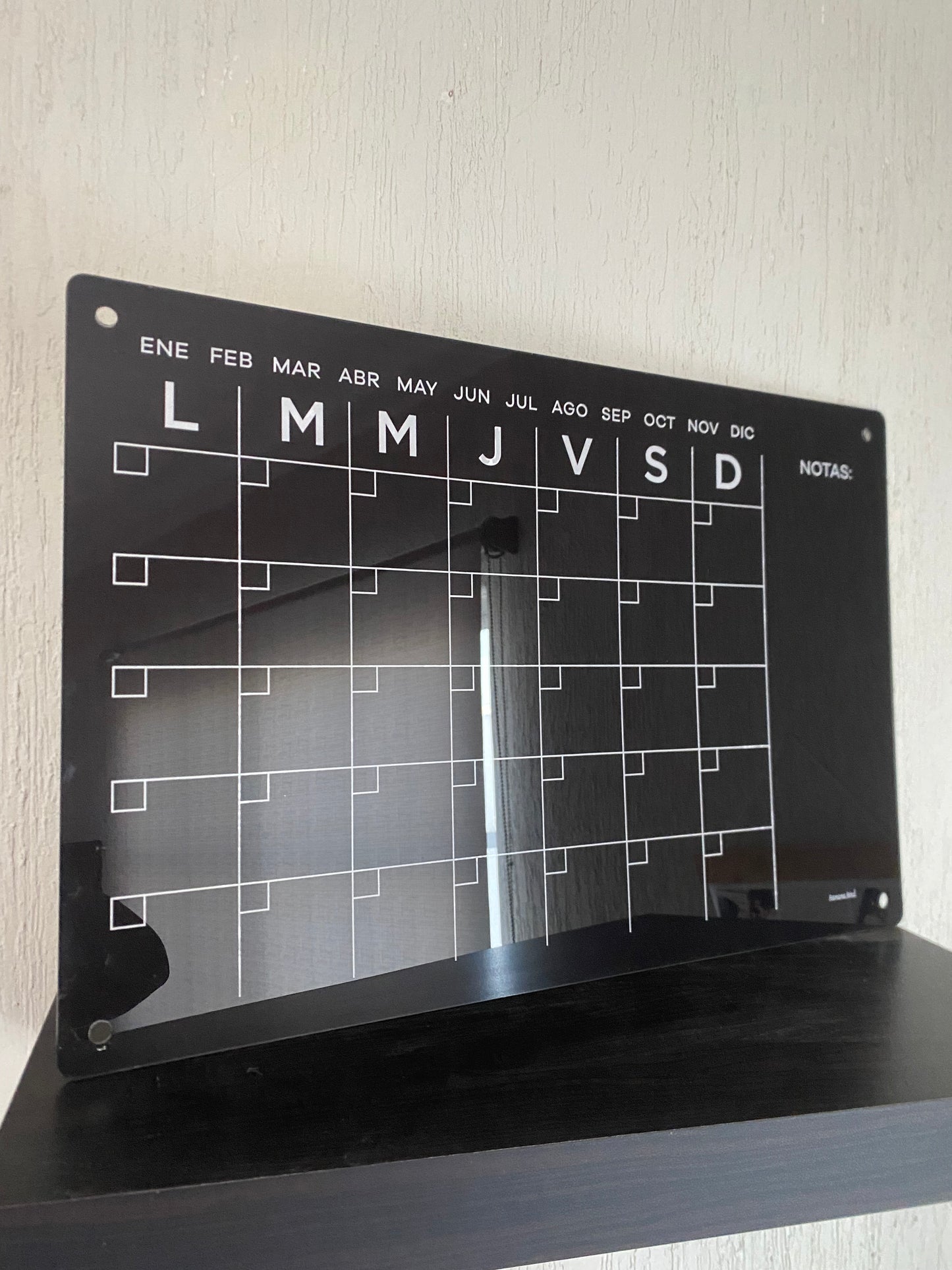 Planner MENSUAL 40x60 en acrílico negro para pared (LIQUIDACIÓN)