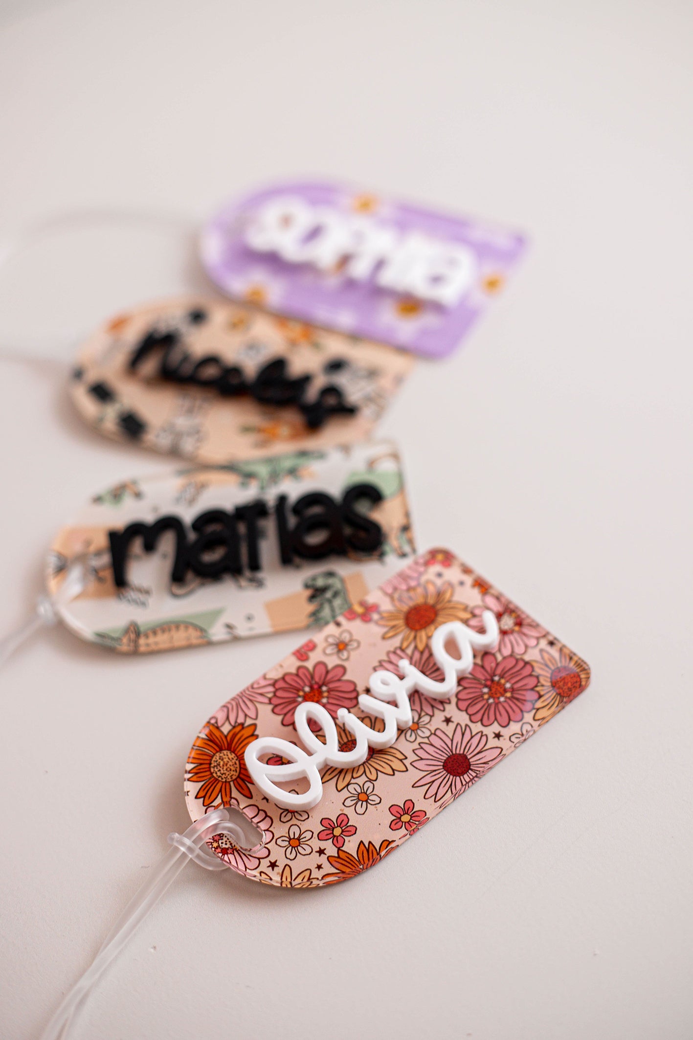 Tag para mochila en Acrílico con Relieve