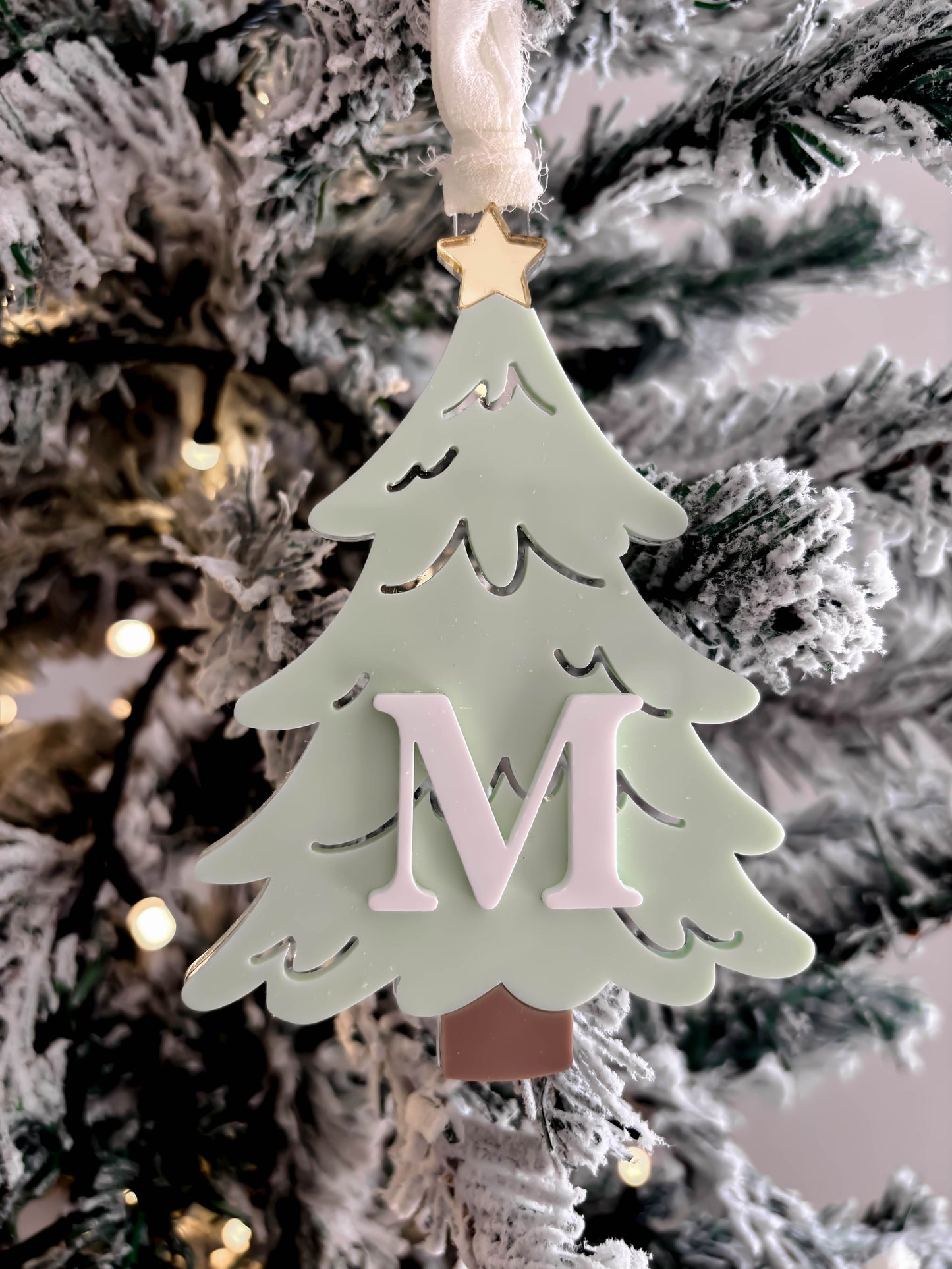 Pinitos en acrílico