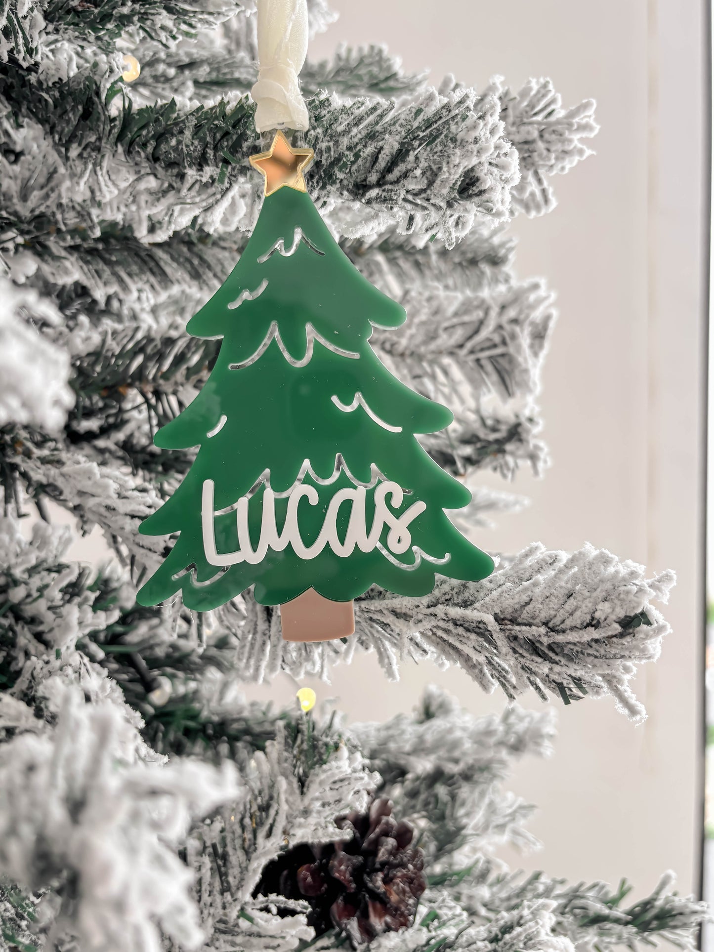 Pinitos en acrílico