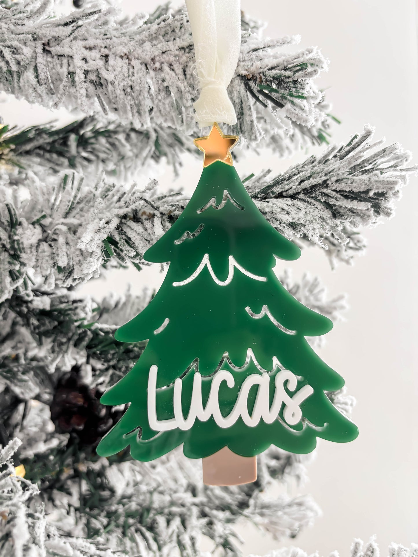 Pinitos en acrílico