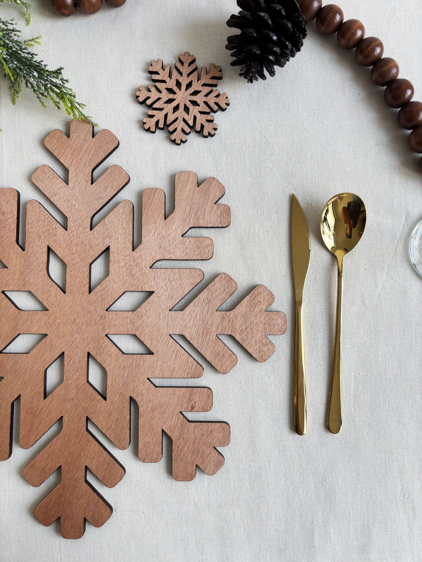 Set de Bajo platos y Porta vasos de madera