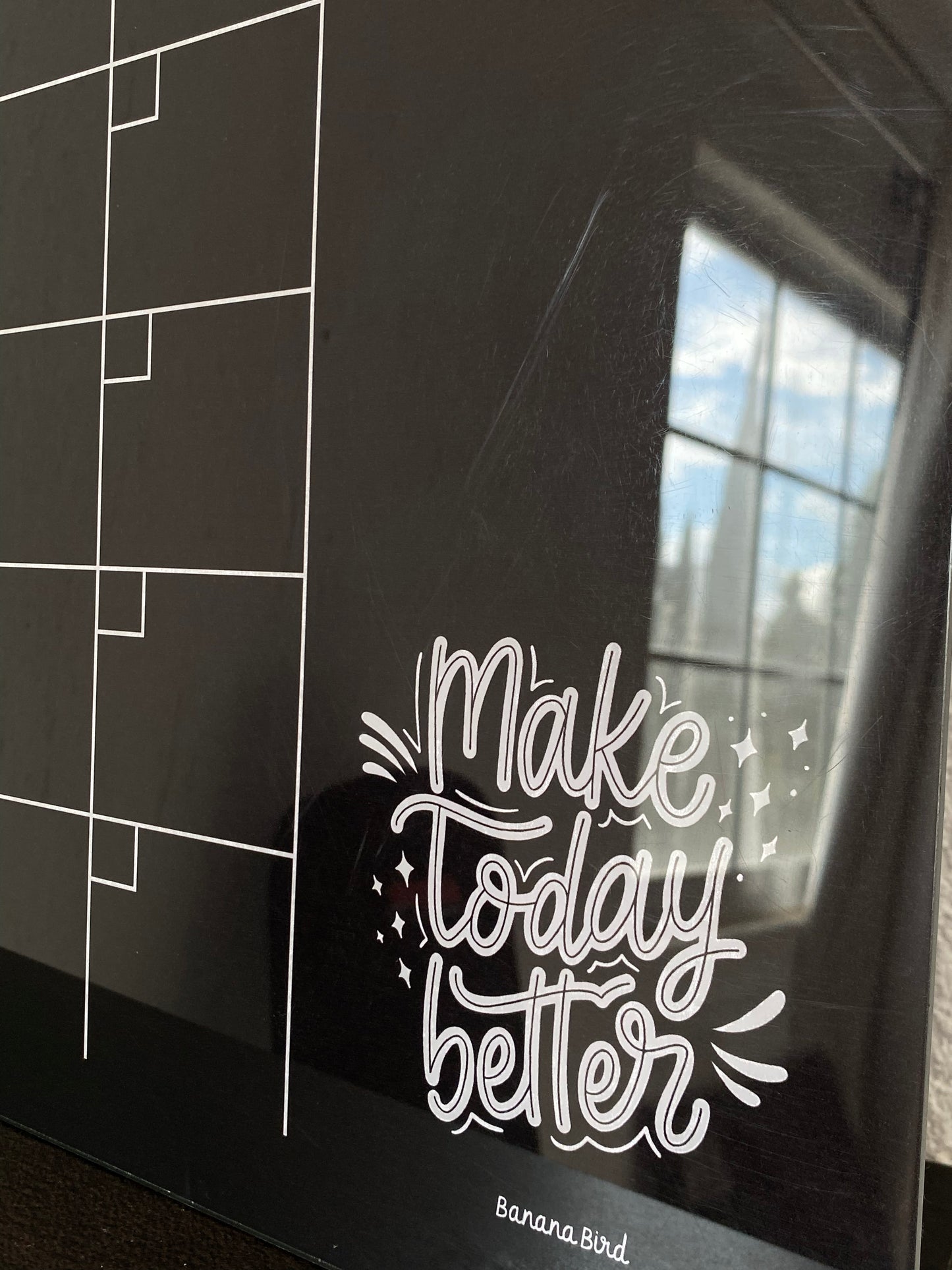 Planner MENSUAL con frase 40x60 en acrílico negro para pared (LIQUIDACIÓN)